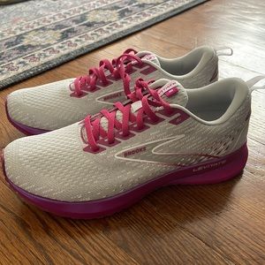 Brooks Levitate 5 running shoe